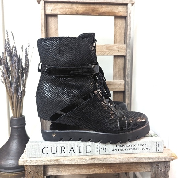 Women's Leather Boots by Giada Gabrielli - Picture 3 of 15